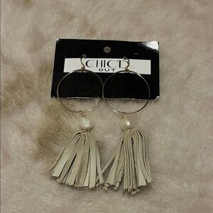 Chic’d Out Pearl & Tassel Earrings